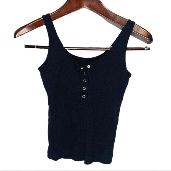 Classic Black ribbed cropped tank top with snap button closure small - Picture 1 of 6